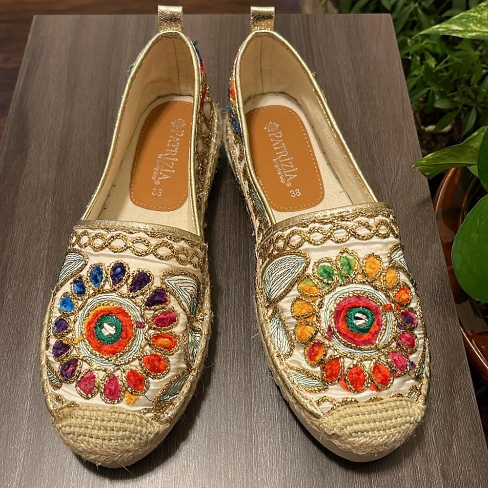 PATRIZIA Maylis Gold Embroidered Slip On Flats Espadrille Size 38 (7.5-8 USA)